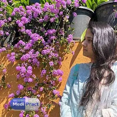 Dr. Almas Qureshi Profile Picture