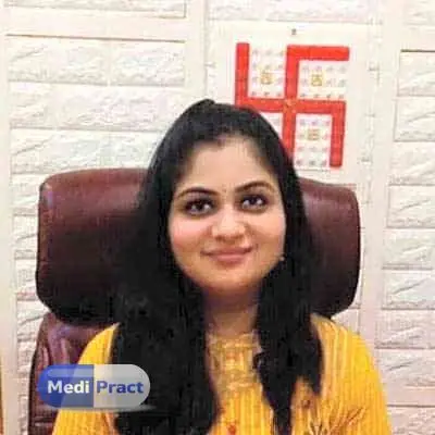 Dr. Ashvini Phadnis Profile Picture