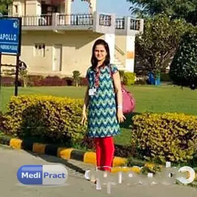 Dr. Komal Hemnani Profile Picture