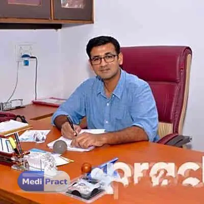 Dr. Mayank Poddar Profile Picture