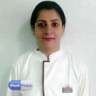 Dr. Nitika Bangia Profile Picture