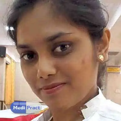Dr. Poonam Mhatre Profile Picture