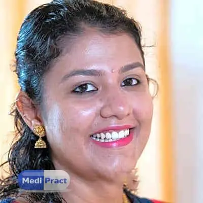 Dr. Radhika Shukla Navelkar Profile Picture
